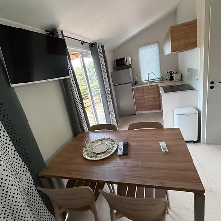 Campsite Ecrin De L'ile D'or Saint-Raphael (Var)